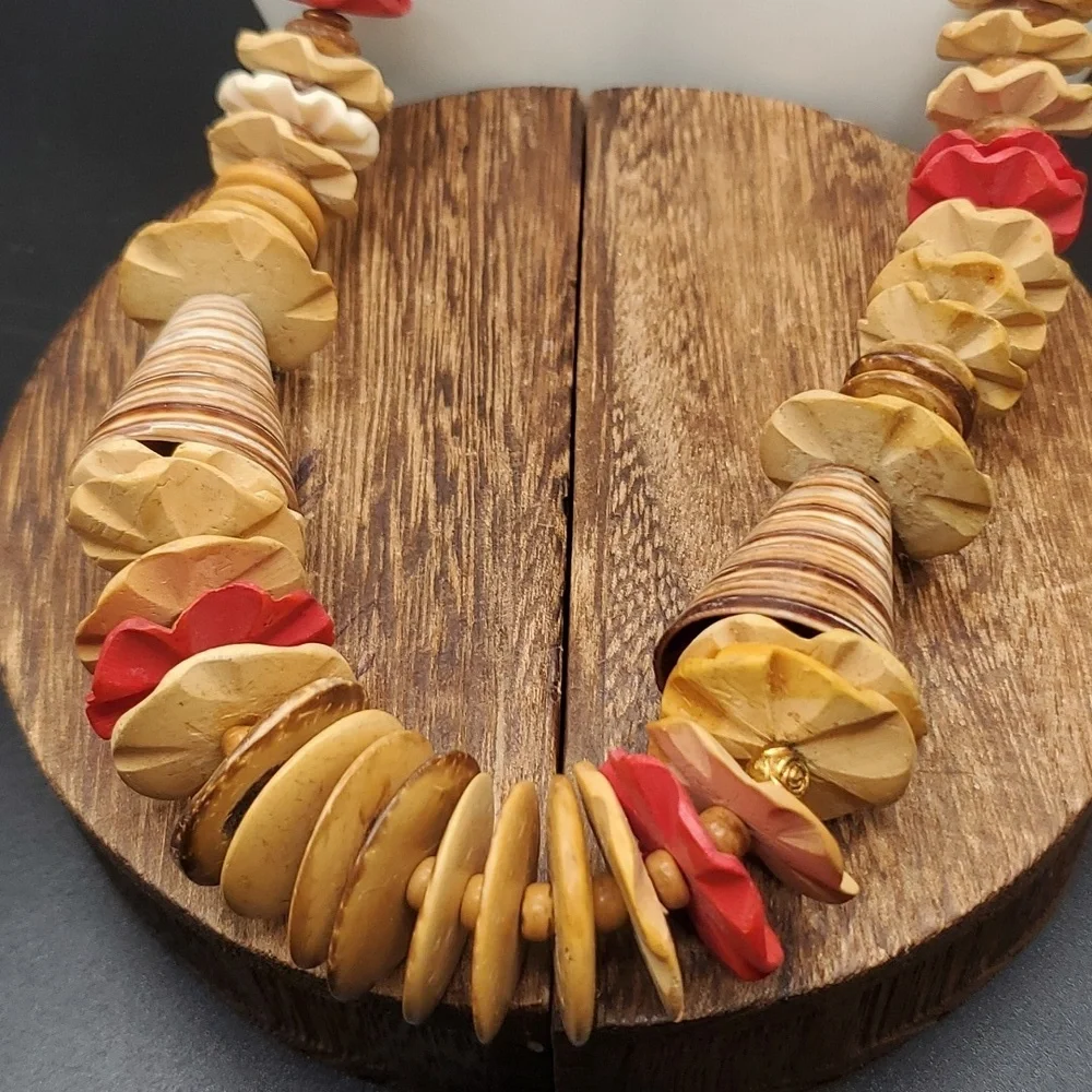 Overflow heishi handcarved tiki‎ Lava necklace movie prop collectible